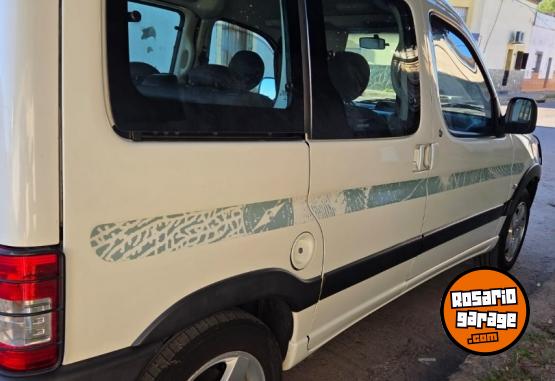 Utilitarios - Peugeot Partner Patagónica VTC Pl 2015 GNC 131000Km - En Venta