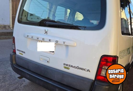 Utilitarios - Peugeot Partner Patagónica VTC Pl 2015 GNC 131000Km - En Venta