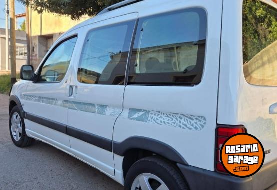 Utilitarios - Peugeot Partner Patagónica VTC Pl 2015 GNC 131000Km - En Venta