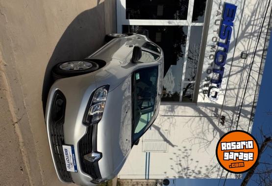 Autos - Renault Logan Authentique Plus 2018 Nafta 90000Km - En Venta
