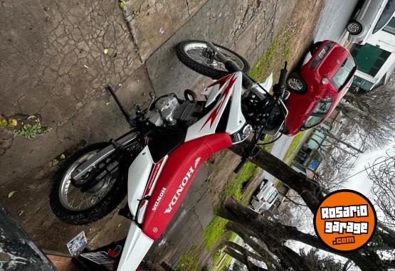 Motos - Honda Tornado 250 2020 Nafta 27000Km - En Venta
