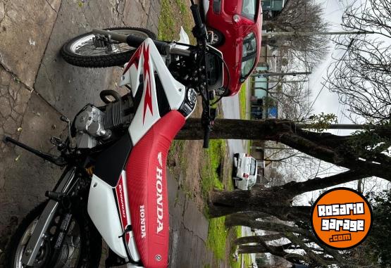 Motos - Honda Tornado 250 2020 Nafta 27000Km - En Venta