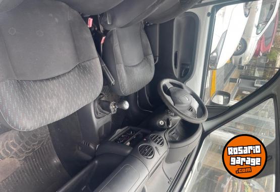 Utilitarios - Renault RENAULT KANGOO GNC 1.6 2015 GNC 190000Km - En Venta