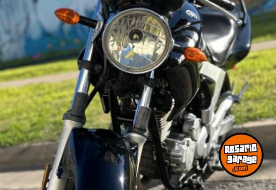 Motos - Yamaha Ybr 250 2010 Nafta 45000Km - En Venta