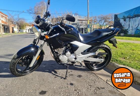Motos - Yamaha Ybr 250 2010 Nafta 45000Km - En Venta