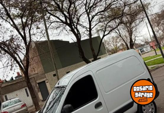 Utilitarios - Renault kangoo 2006 Nafta 200000Km - En Venta