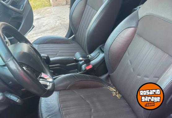 Autos - Peugeot 2008 2017 Nafta 140000Km - En Venta
