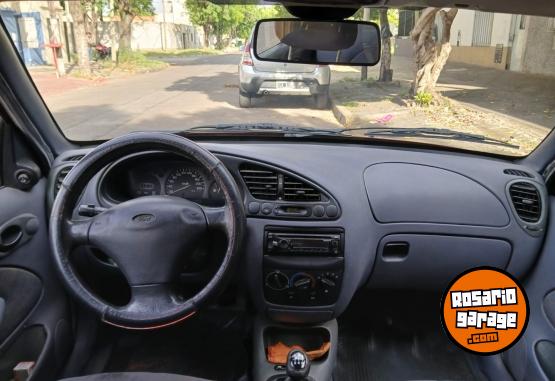 Autos - Ford Fiesta 1998 Diesel 200000Km - En Venta