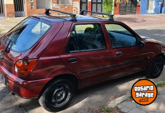 Autos - Ford Fiesta 1998 Diesel 200000Km - En Venta