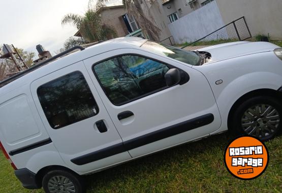 Utilitarios - Renault Kangoo 2015 GNC 218000Km - En Venta