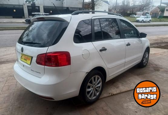 Autos - Volkswagen SURAN TREND LINE 2013 Nafta 120000Km - En Venta