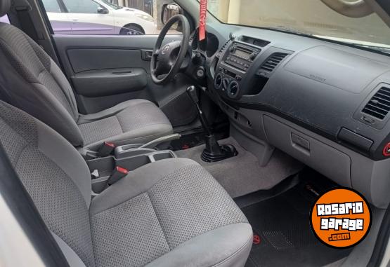 Camionetas - Toyota HILUX 2.5D 2008 Diesel 177000Km - En Venta