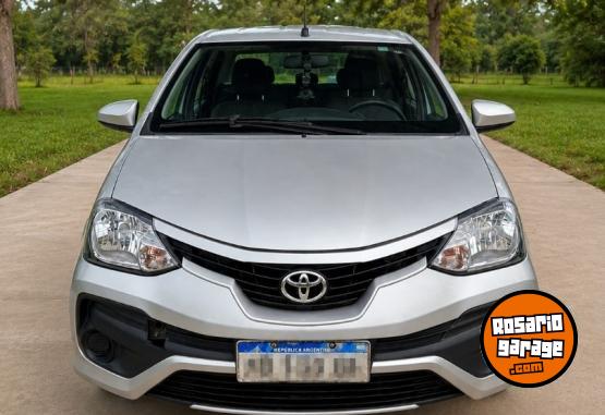 Autos - Toyota 2017 - XS 6 MT 2017 Nafta 210000Km - En Venta