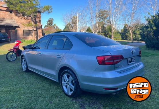 Autos - Volkswagen Vento 2015 Nafta 100000Km - En Venta