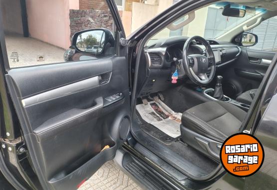 Camionetas - Toyota Hilux 2019 Diesel 137000Km - En Venta