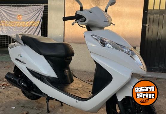 Motos - Honda Elite 2016 Nafta 20000Km - En Venta