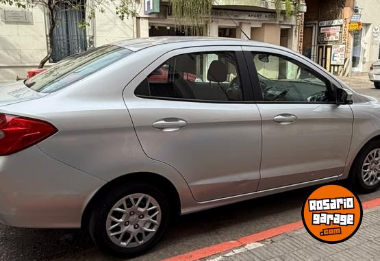 Autos - Ford ka + Sedan 2017 Nafta 58500Km - En Venta