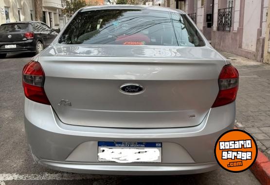 Autos - Ford ka + Sedan 2017 Nafta 58500Km - En Venta