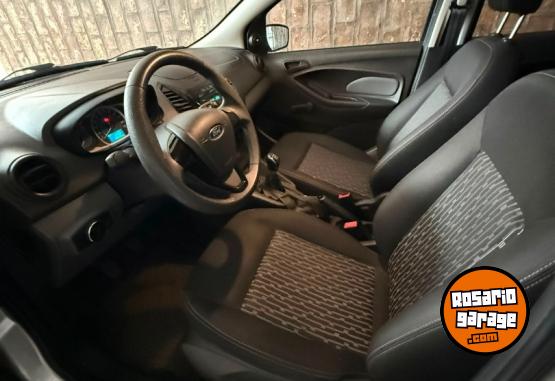 Autos - Ford ka + Sedan 2017 Nafta 58500Km - En Venta