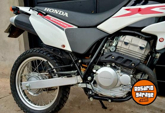 Motos - Honda Tornado xr 250 2023 Nafta 5000Km - En Venta