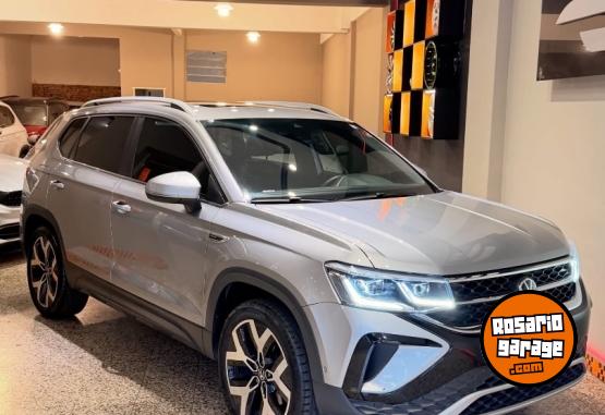 Autos - Volkswagen TAOS HIGHLINE 2025 Nafta 37000Km - En Venta