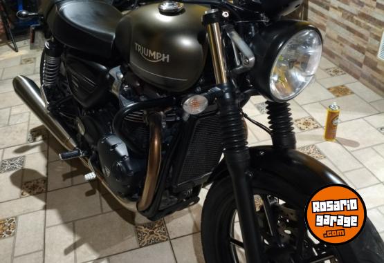 Motos - Triumph Srteet Twin 900 2022 Nafta 39000Km - En Venta