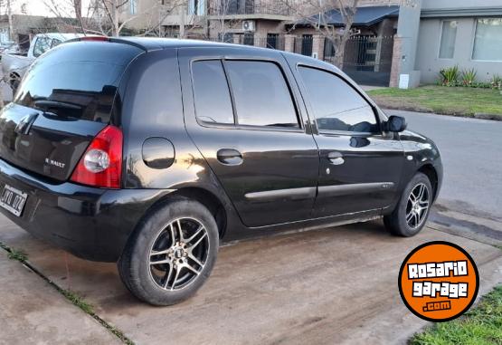 Autos - Renault Clio pack plus 2011 Nafta 133000Km - En Venta