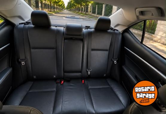 Autos - Toyota 1.8 SEG 2017 Nafta 92800Km - En Venta
