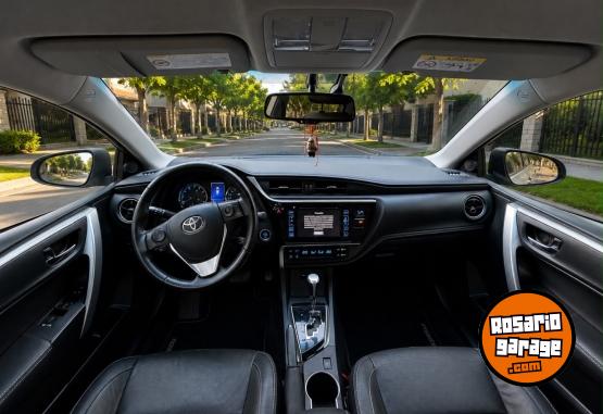Autos - Toyota 1.8 SEG 2017 Nafta 92800Km - En Venta