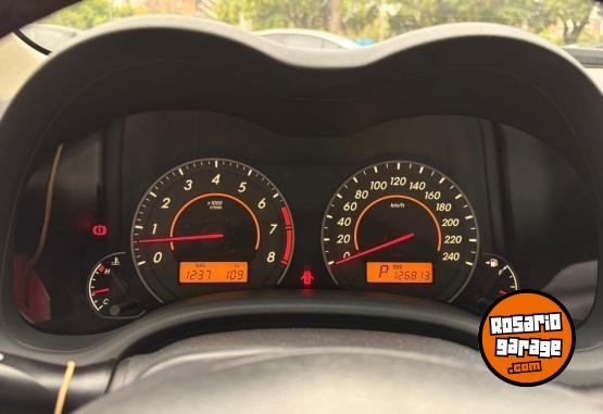 Autos - Toyota Corolla Seg 2012 Nafta 120000Km - En Venta
