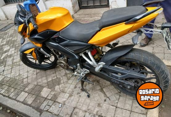 Motos - Bajaj Rouser ns 200 2014 Nafta 18593Km - En Venta