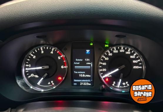 Camionetas - Toyota Hilux 2025 Diesel 21000Km - En Venta