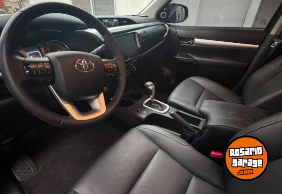 Camionetas - Toyota Hilux 2025 Diesel 21000Km - En Venta