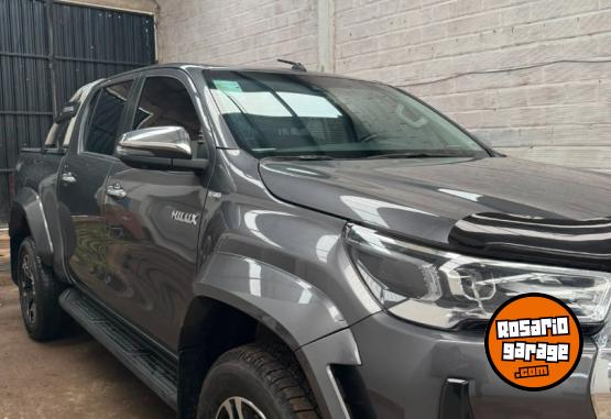 Camionetas - Toyota Hilux 2025 Diesel 21000Km - En Venta