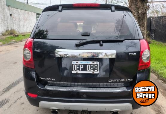 Camionetas - Chevrolet Captiva 2.2 LTZ AWD 7 as 2013 Diesel 162000Km - En Venta