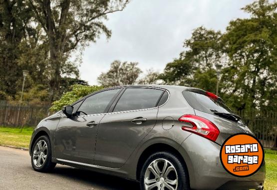 Autos - Peugeot 208 2015 Nafta 79379Km - En Venta
