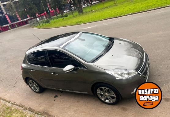 Autos - Peugeot 208 2015 Nafta 79379Km - En Venta