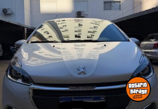 Autos - Peugeot 208 ALLURE 2017 Nafta 40200Km - En Venta
