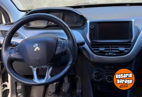 Autos - Peugeot 208 ALLURE 2017 Nafta 40200Km - En Venta