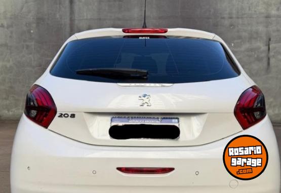 Autos - Peugeot 208 ALLURE 2017 Nafta 40200Km - En Venta