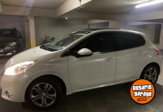 Autos - Peugeot 208 feline pack cuir 2015 Nafta 47000Km - En Venta
