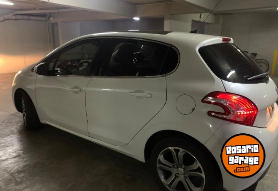 Autos - Peugeot 208 feline pack cuir 2015 Nafta 47000Km - En Venta