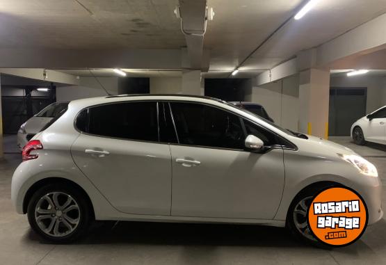 Autos - Peugeot 208 feline pack cuir 2015 Nafta 47000Km - En Venta