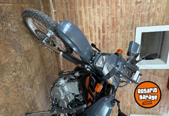 Motos - Suzuki DR 650 2025 Nafta 1900Km - En Venta