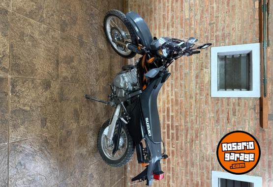Motos - Suzuki DR 650 2025 Nafta 1900Km - En Venta