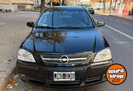 Autos - Chevrolet GLS 2.0 2011 Nafta 80000Km - En Venta