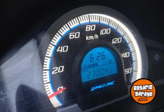 Motos - Honda PCX 2018 Nafta 23000Km - En Venta
