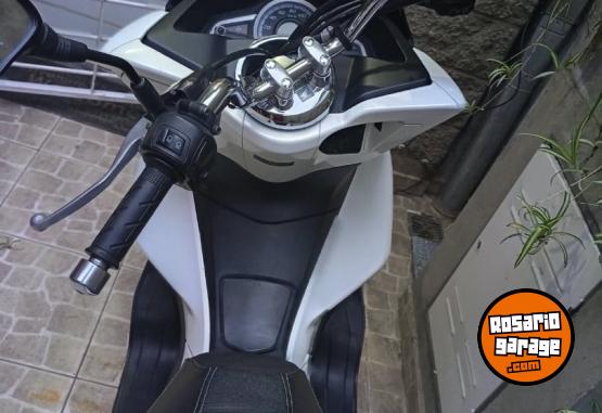 Motos - Honda PCX 2018 Nafta 23000Km - En Venta