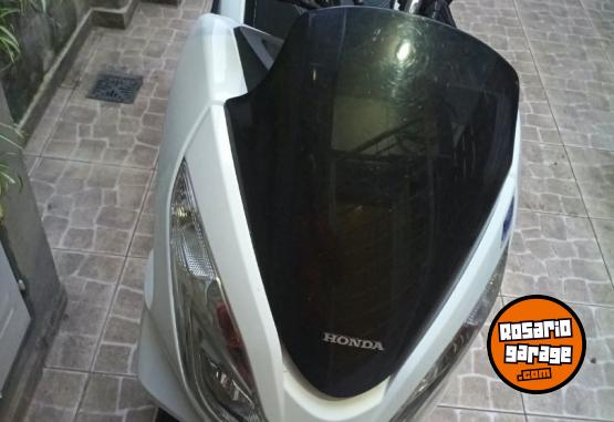 Motos - Honda PCX 2018 Nafta 23000Km - En Venta
