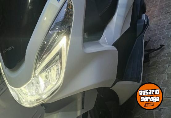 Motos - Honda PCX 2018 Nafta 23000Km - En Venta